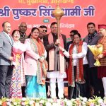 छात्र पुस्तकों को जीवन का अभिन्न हिस्सा बनाएं