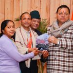 मुख्यमंत्री ने अंतर्राष्ट्रीय एथलीट को किया सम्मानित