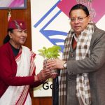 मुख्यमंत्री ने किया अधिकारियों को सम्मानित