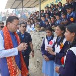 मुख्यमंत्री ने की छात्रों से मुलाकात