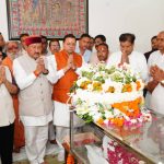 मुख्यमंत्री ने खण्डूरी को अर्पित की भावभीनी श्रद्धांजलि