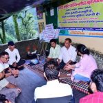 जिलाधिकारी ने की संघर्ष समिति से की वार्ता