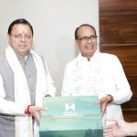 मुख्यमंत्री धामी ने शिवराज सिंह चौहान से की मुलाकात